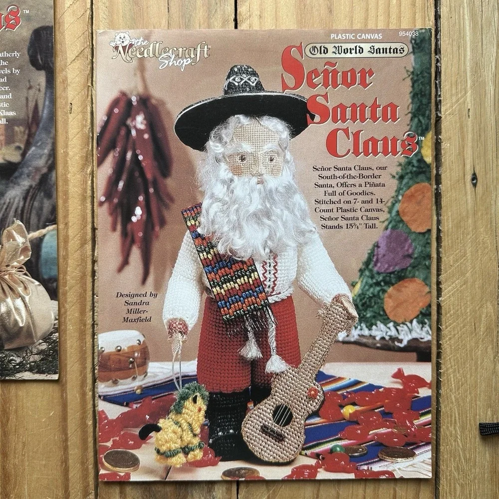 Lot of 7 Plastic Canvas Pattern Leaflets Needlecraft Shop Old World Santa's Book